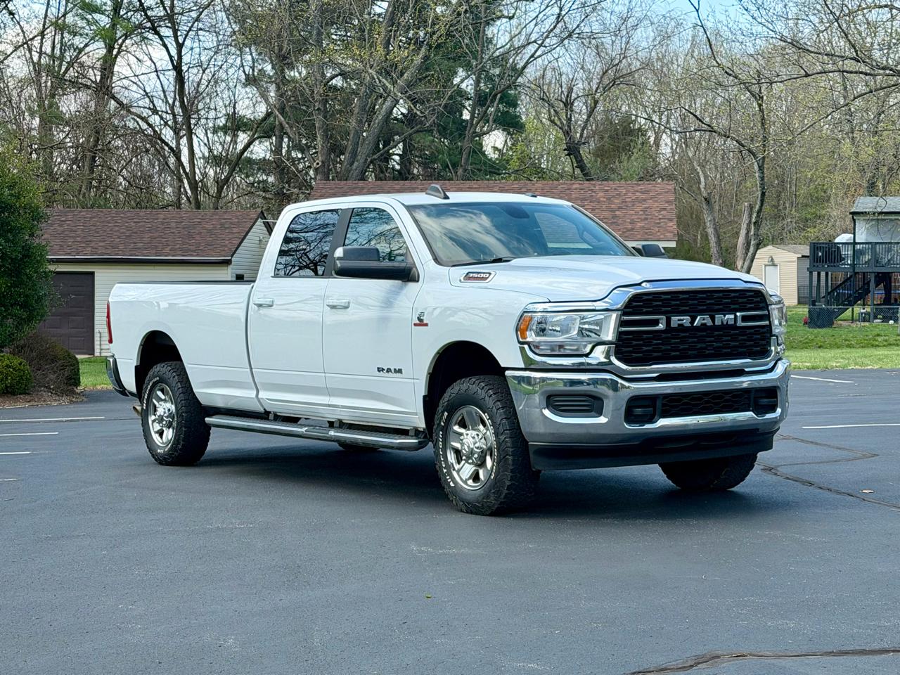 RAM 3500 Big Horn 4x4 Crew Cab 8' Box 2022