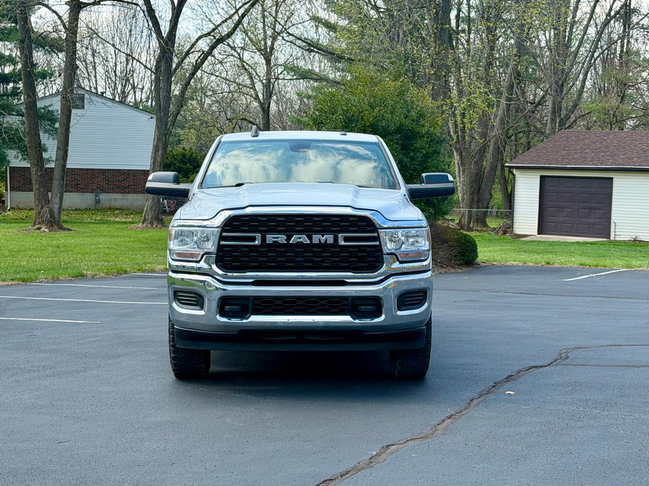 RAM 3500 Big Horn 4x4 Crew Cab 8' Box 2022