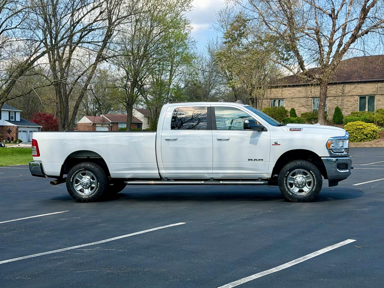 RAM 3500 Big Horn 4x4 Crew Cab 8' Box 2022