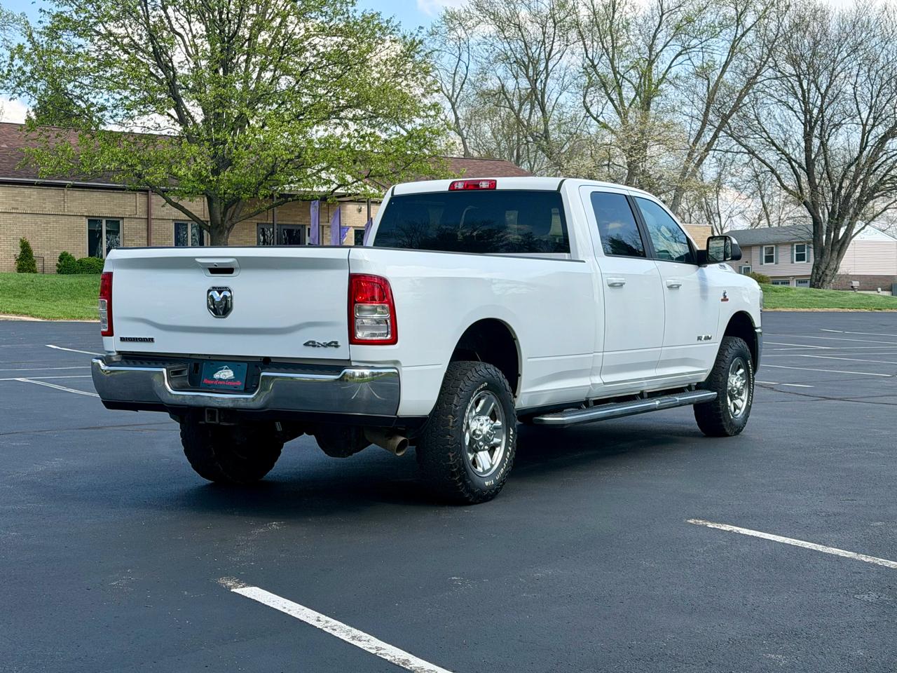 RAM 3500 Big Horn 4x4 Crew Cab 8' Box 2022