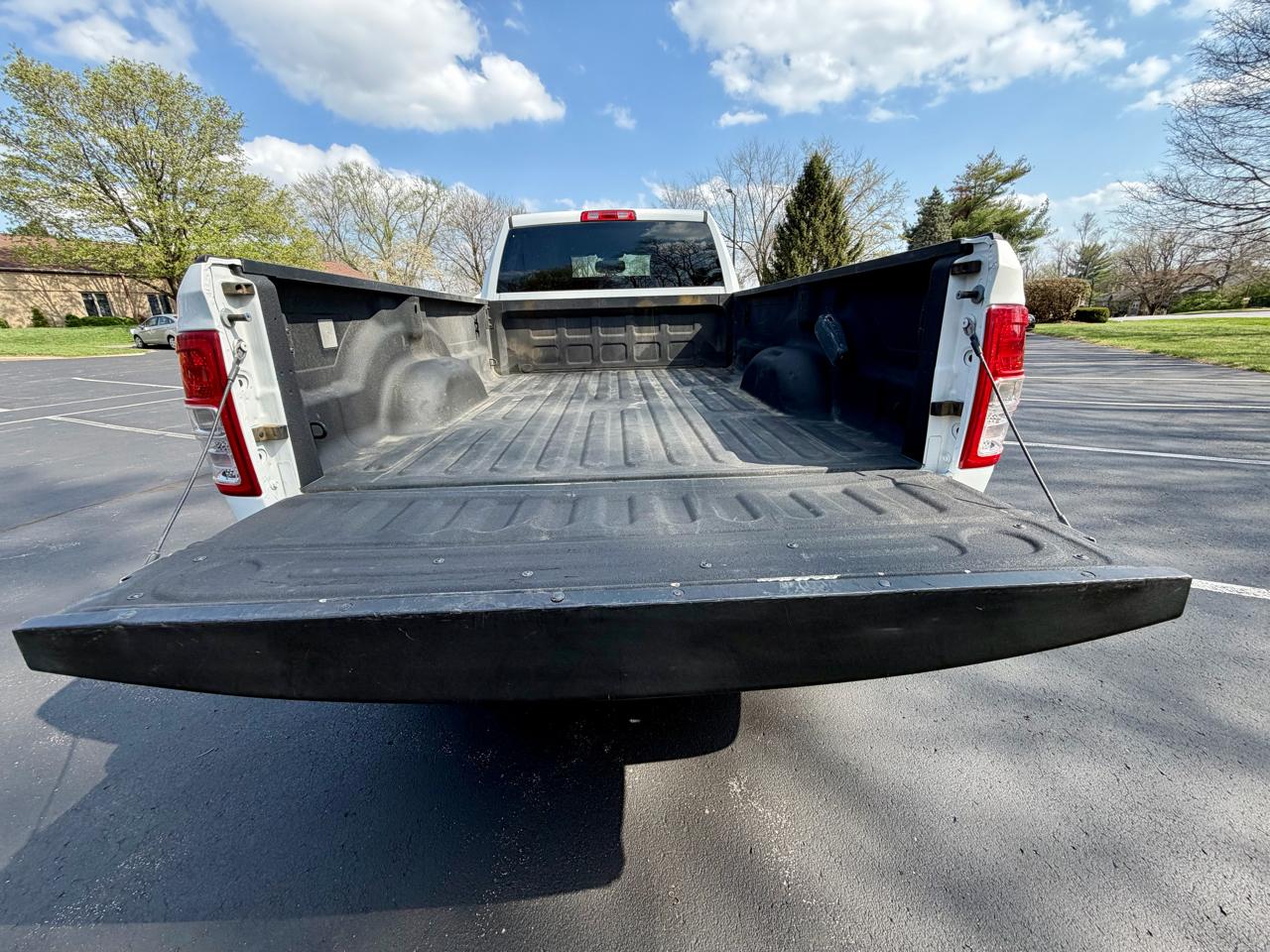 RAM 3500 Big Horn 4x4 Crew Cab 8' Box 2022