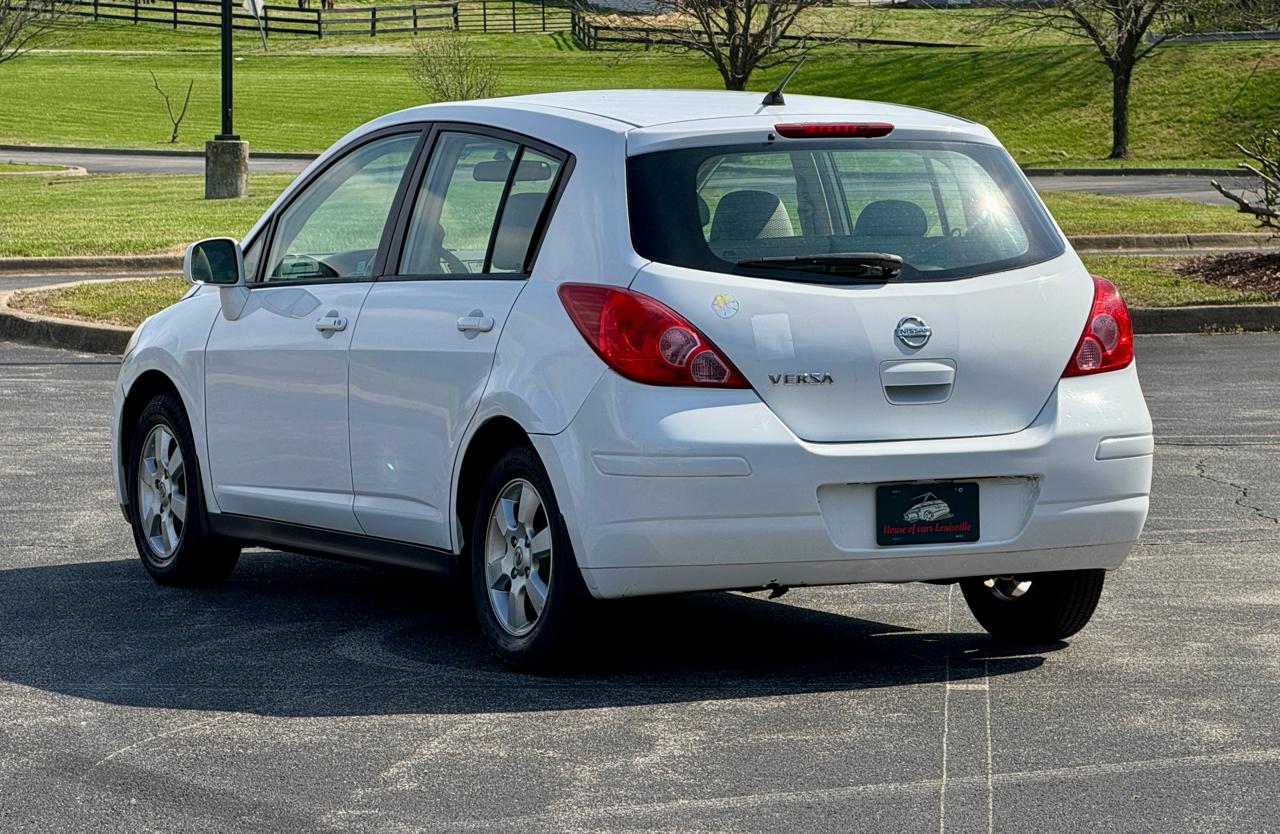 Nissan Versa 5dr HB I4 CVT 1.8 SL 2007