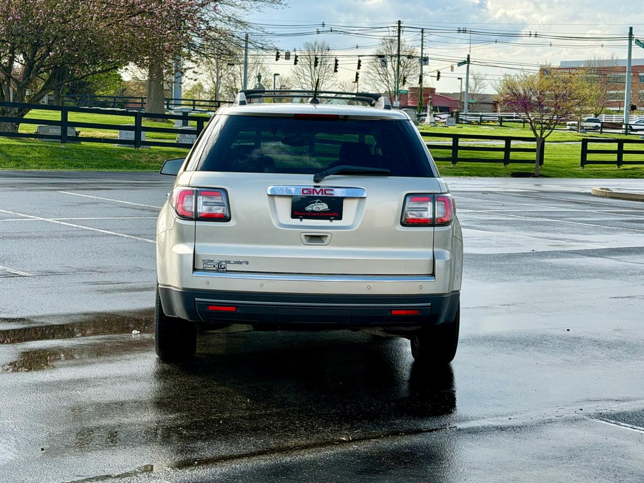 GMC Acadia FWD 4dr SLE w/SLE-2 2016