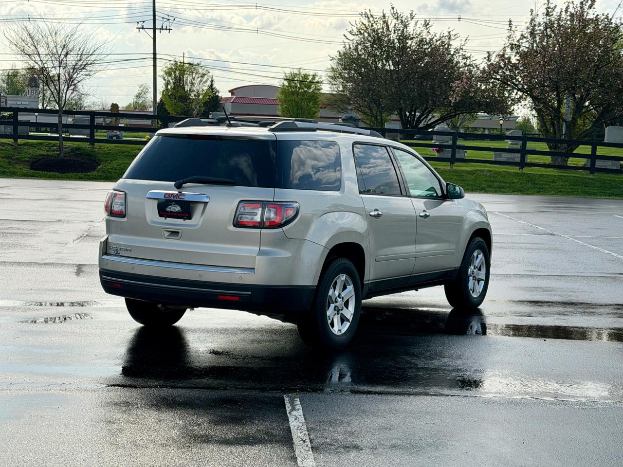 GMC Acadia FWD 4dr SLE w/SLE-2 2016