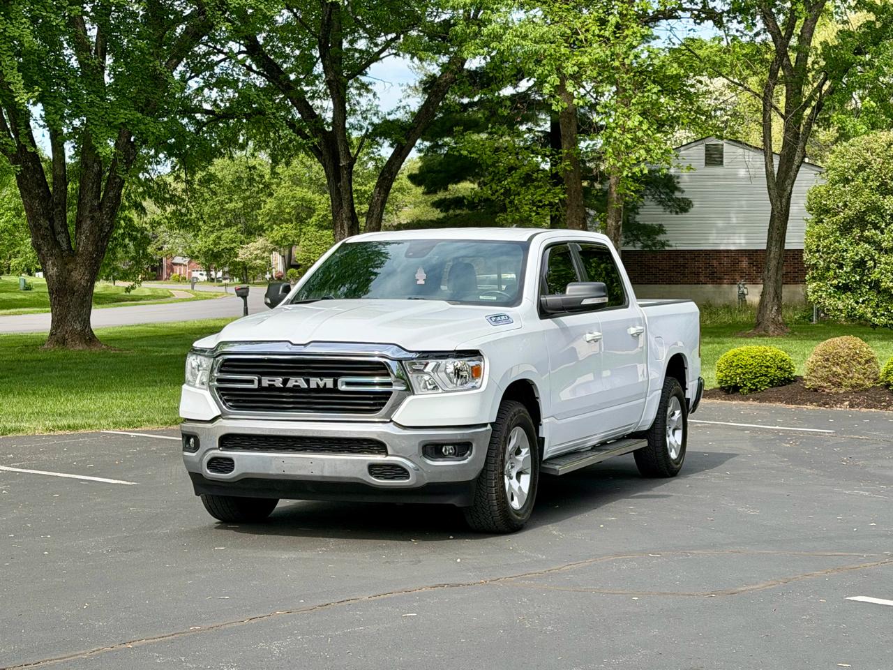 RAM 1500 Big Horn 4x4 Crew Cab 5'7" Box 2021