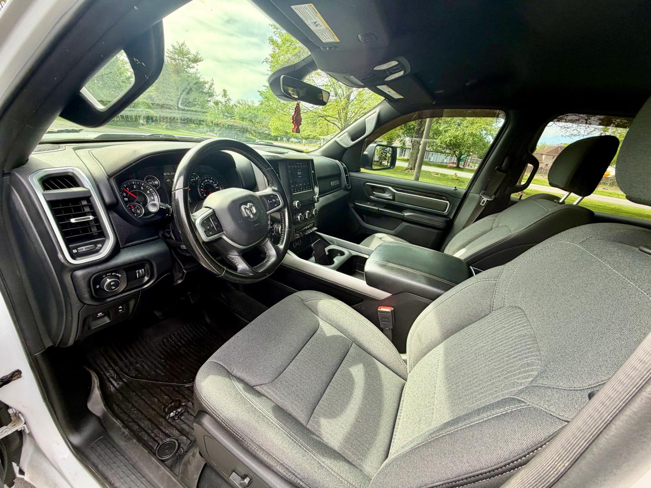 RAM 1500 Big Horn 4x4 Crew Cab 5'7" Box 2021