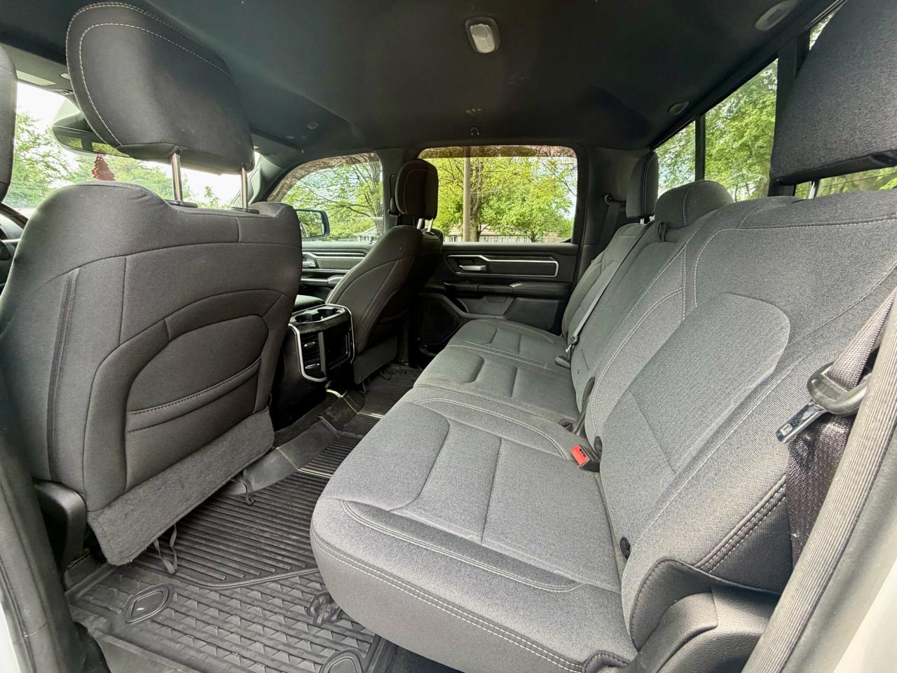 RAM 1500 Big Horn 4x4 Crew Cab 5'7" Box 2021