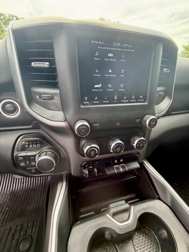 RAM 1500 Big Horn 4x4 Crew Cab 5'7" Box 2021