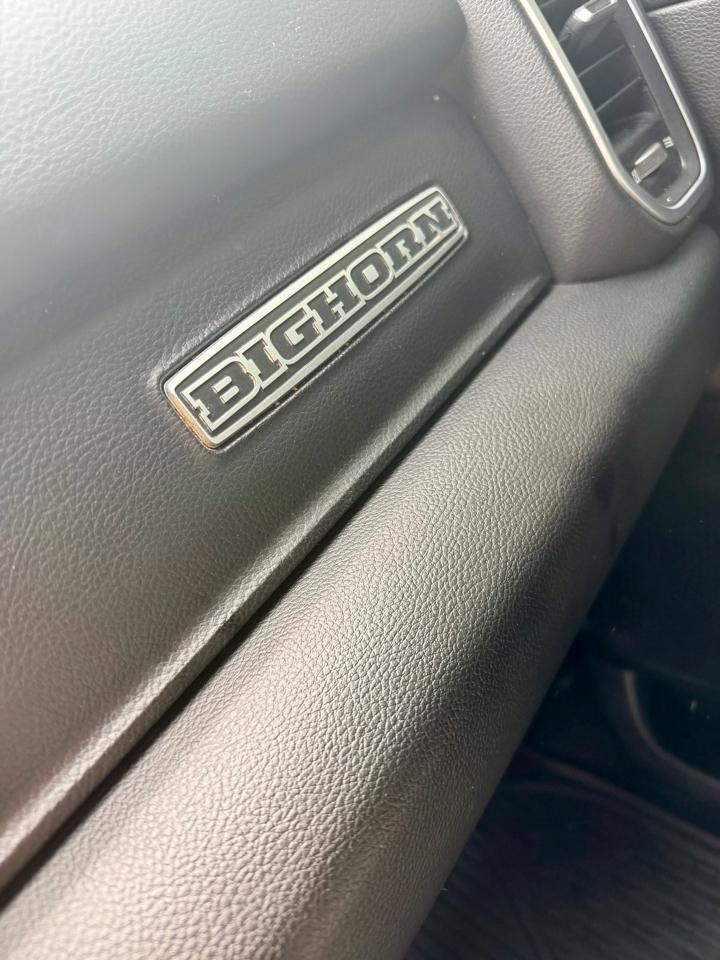 RAM 1500 Big Horn 4x4 Crew Cab 5'7" Box 2021