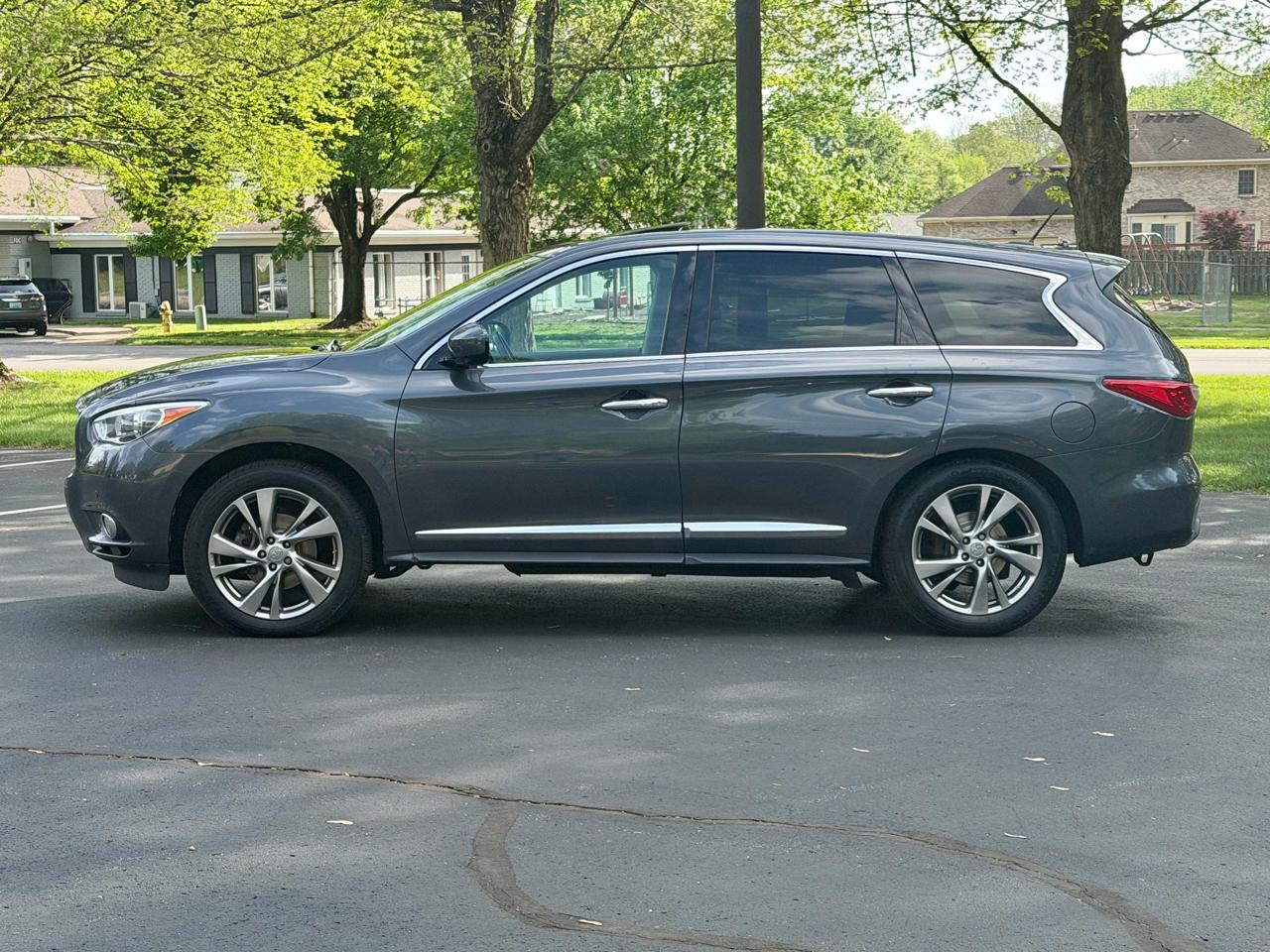 Infiniti JX35 AWD 4dr 2013