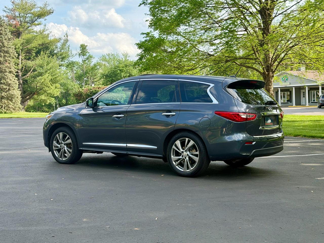 Infiniti JX35 AWD 4dr 2013