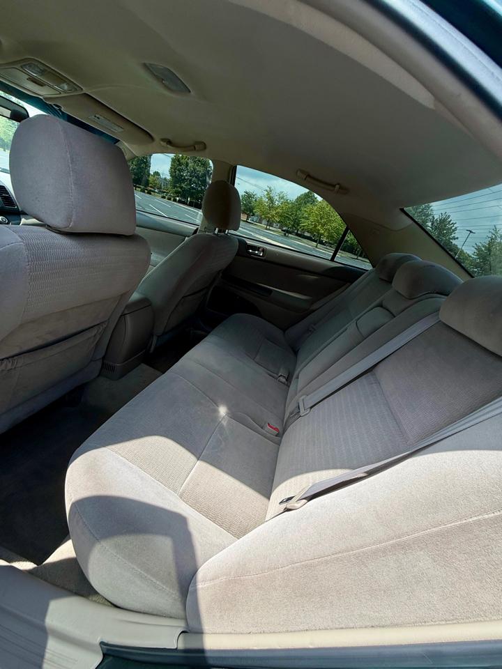 Toyota Camry 4dr Sedan LE 2006