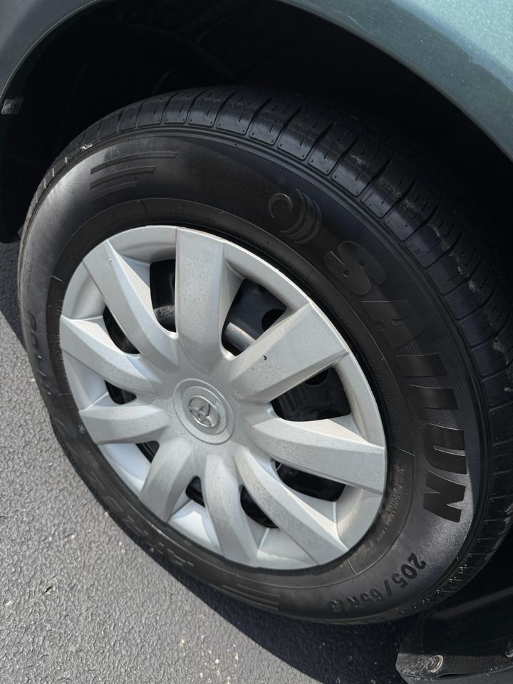 Toyota Camry 4dr Sedan LE 2006