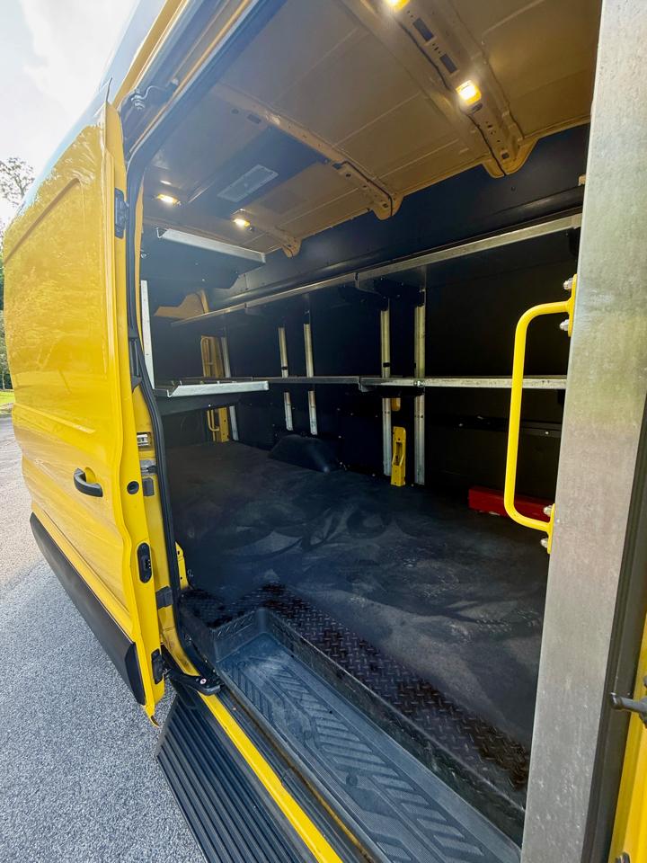 Ford Transit Van T-250 148" EL Hi Rf 9000 GVWR Sliding RH Dr 2019