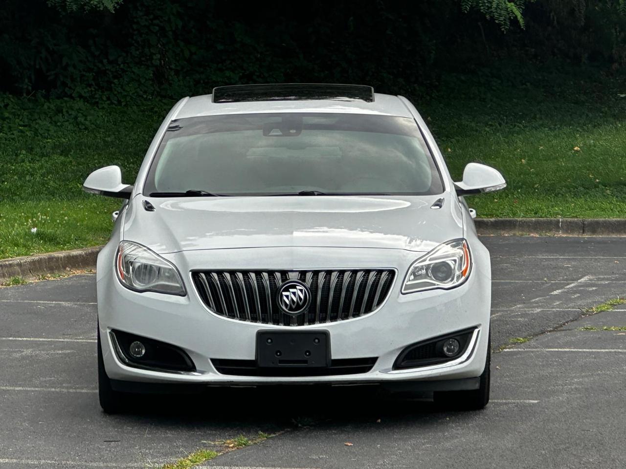 Buick Regal 4dr Sdn Premium II FWD 2016