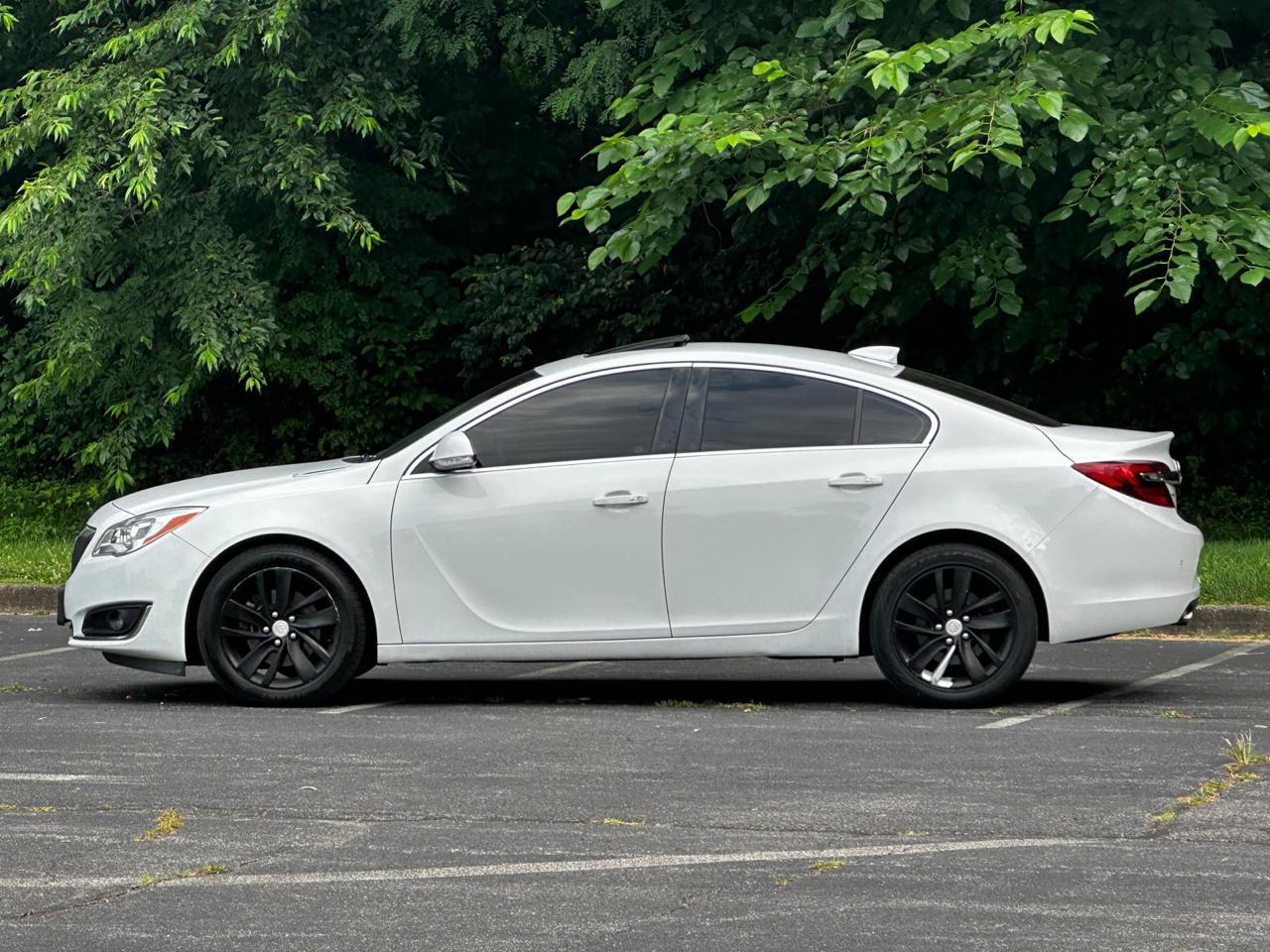 Buick Regal 4dr Sdn Premium II FWD 2016