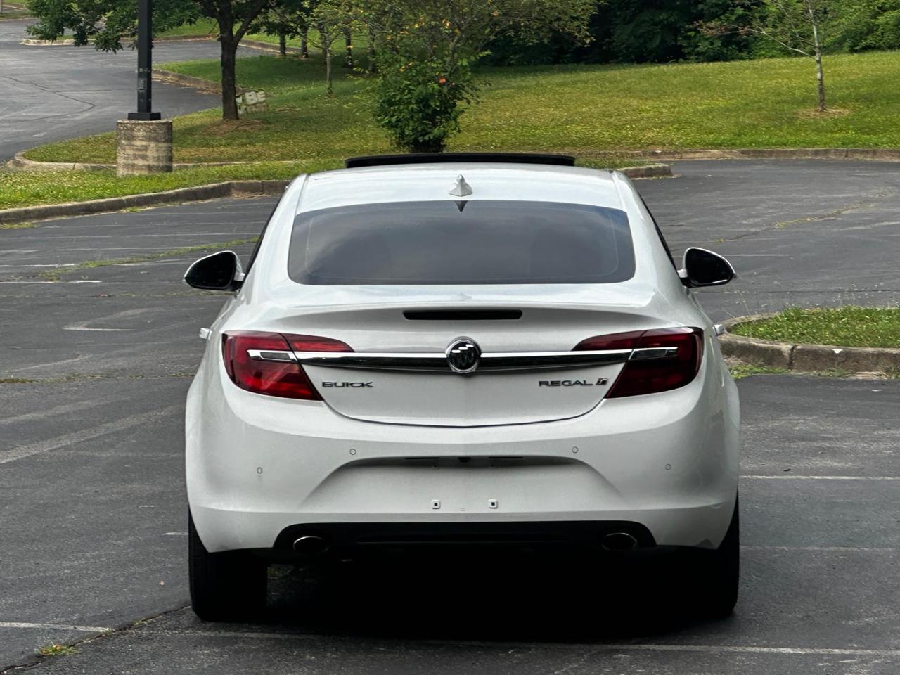 Buick Regal 4dr Sdn Premium II FWD 2016