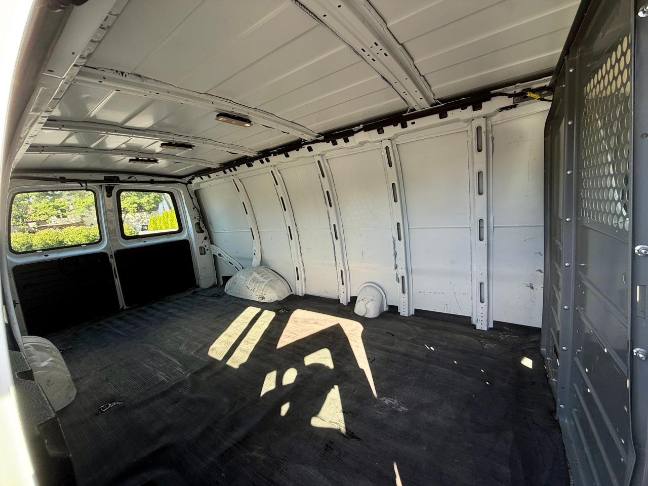 Chevrolet Express Cargo Van RWD 2500 155" 2018