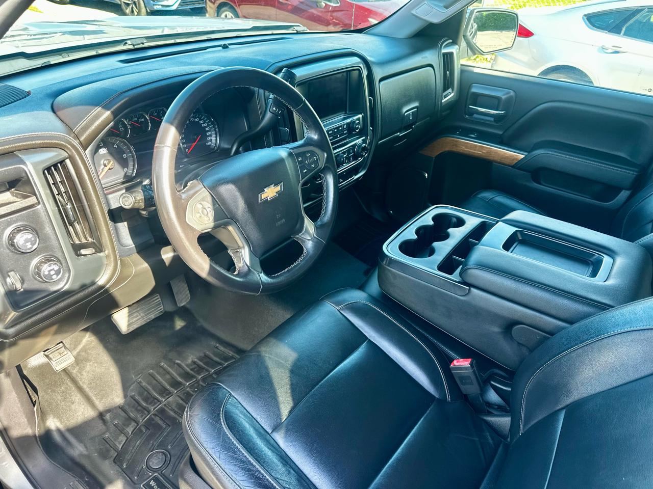 Chevrolet Silverado 1500 4WD Crew Cab 143.5" LTZ w/1LZ 2018