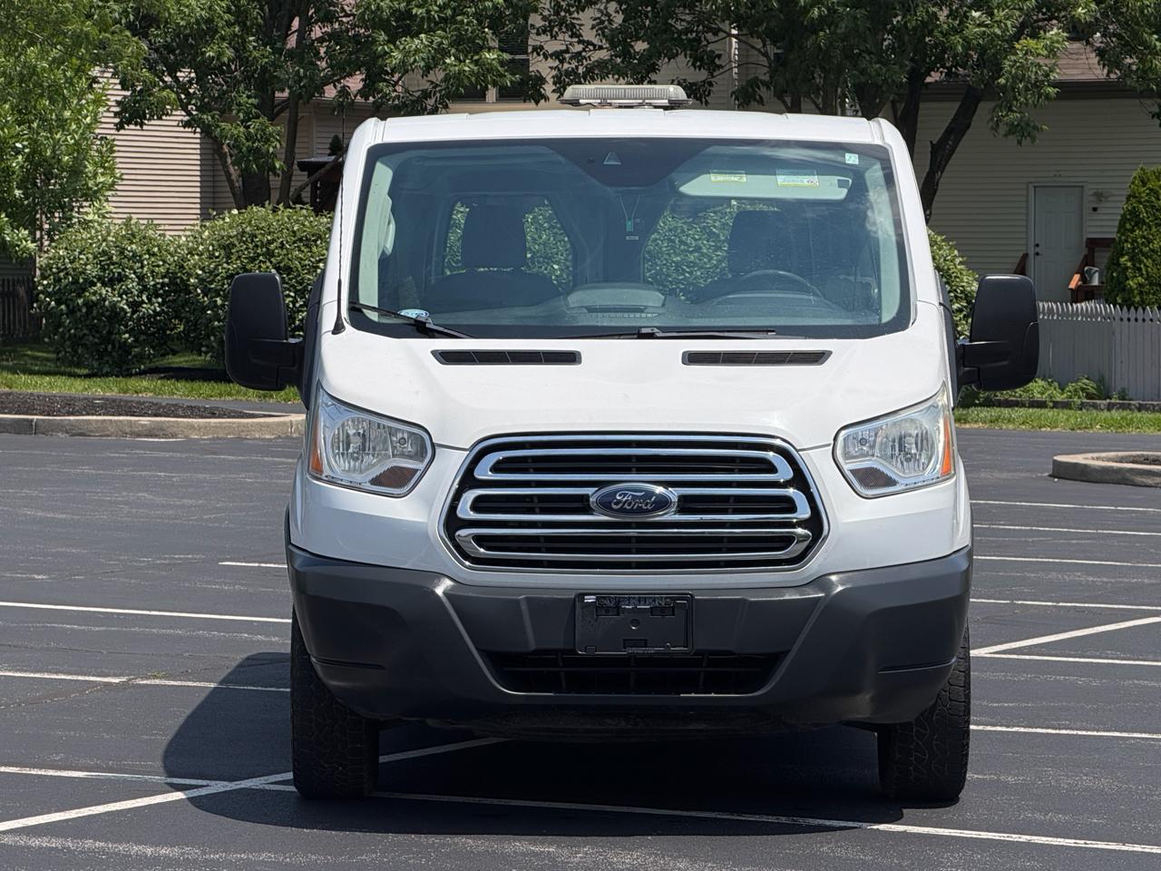 Ford Transit Passenger Wagon T-350 148" Low Roof XLT Swing-Out RH Dr 2018