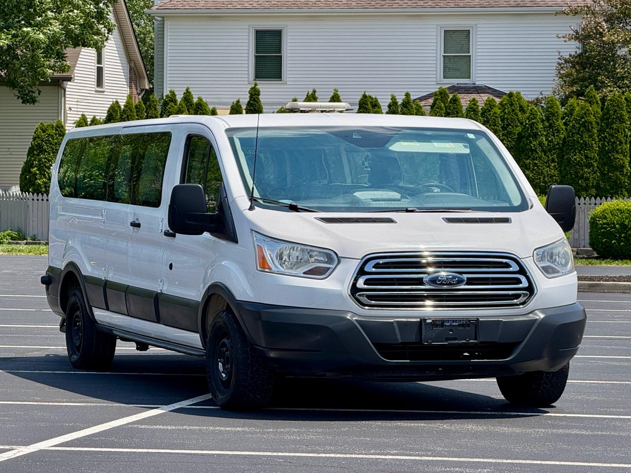 Ford Transit Passenger Wagon T-350 148" Low Roof XLT Swing-Out RH Dr 2018