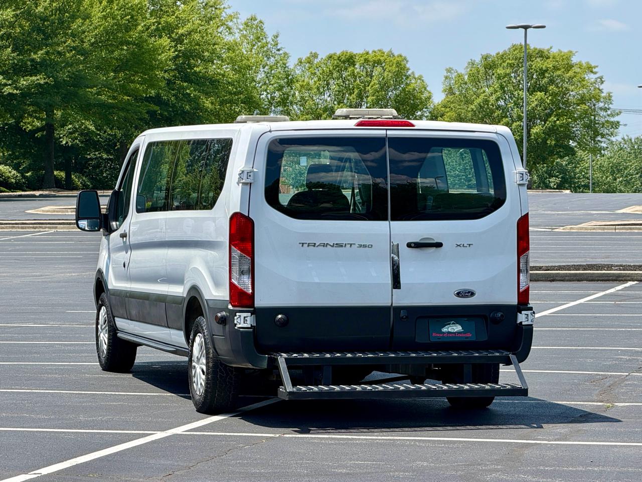 Ford Transit Passenger Wagon T-350 148" Low Roof XLT Swing-Out RH Dr 2018