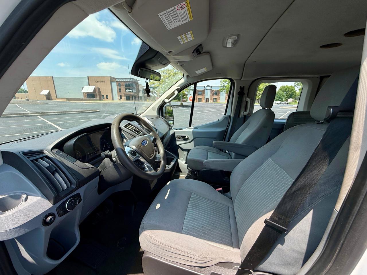 Ford Transit Passenger Wagon T-350 148" Low Roof XLT Swing-Out RH Dr 2018