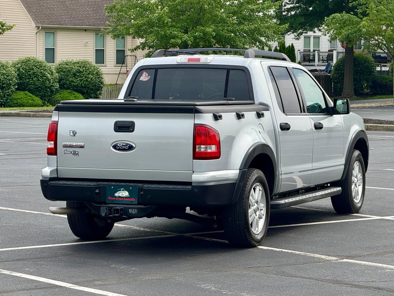 Ford Explorer Sport Trac RWD 4dr XLT 2010