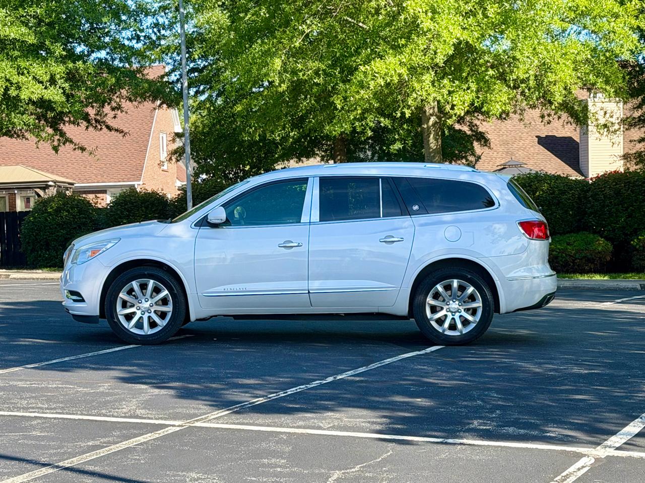 Buick Enclave FWD 4dr Premium 2016