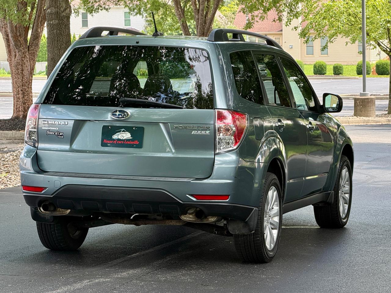 Subaru Forester 4dr Auto 2.5X Premium 2013