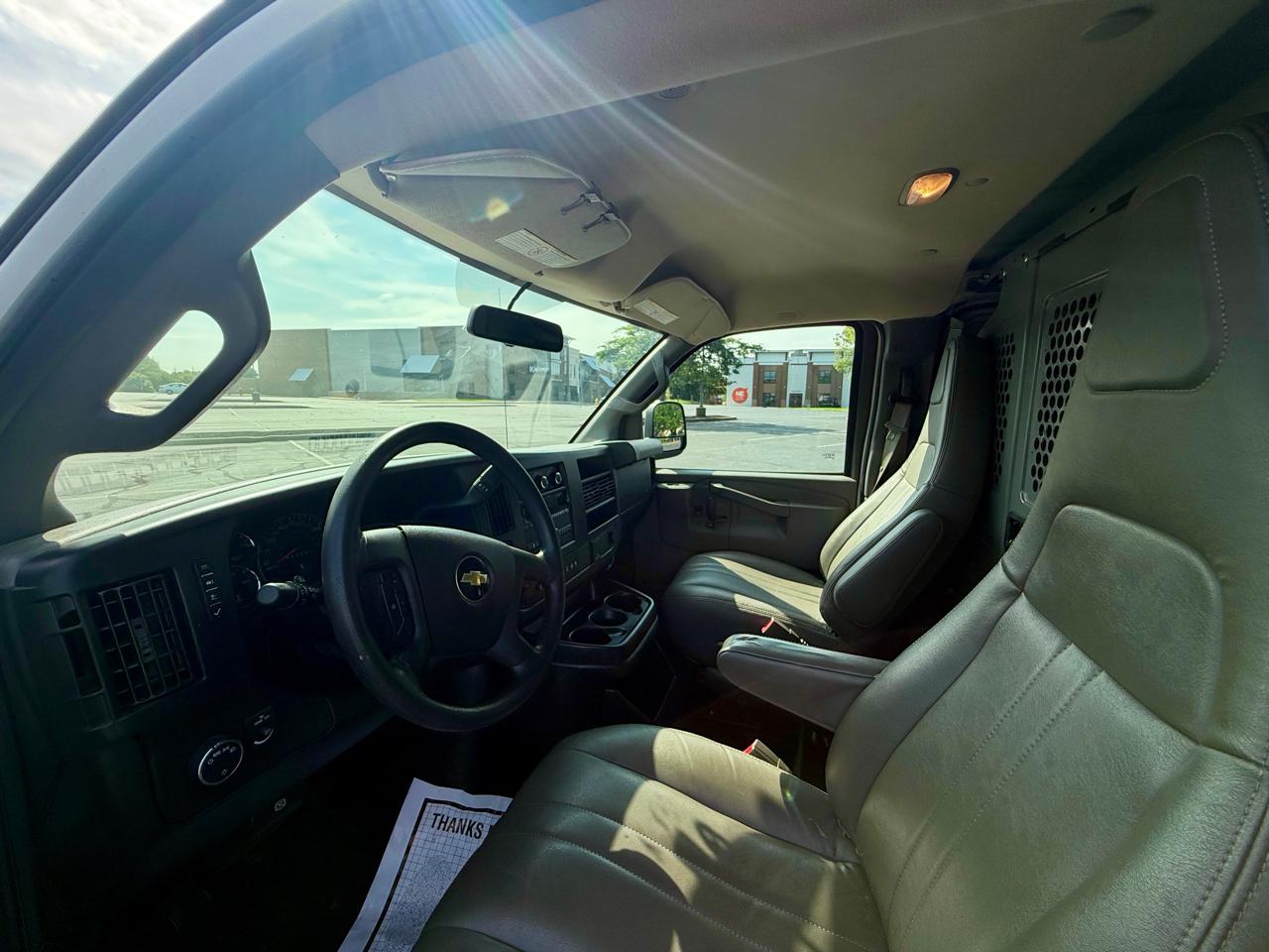 Chevrolet Express Cargo Van RWD 2500 135" 2019