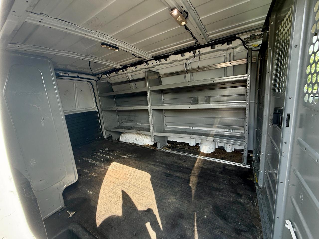 Chevrolet Express Cargo Van RWD 2500 135" 2019