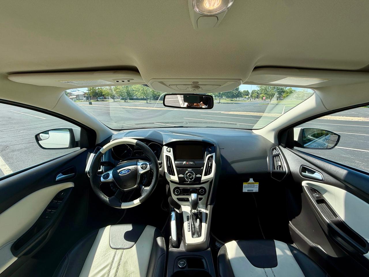 Ford Focus 5dr HB Titanium 2012