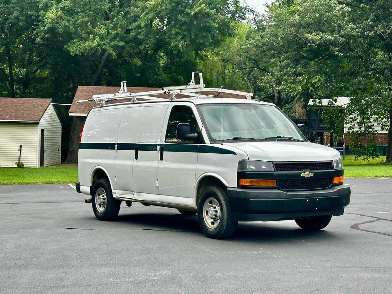 Chevrolet Express Cargo Van RWD 3500 135" 2019