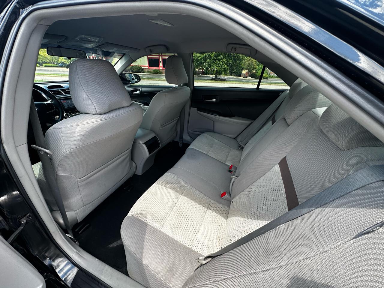 Toyota Camry 4dr Sdn I4 Auto XLE (Natl) 2013