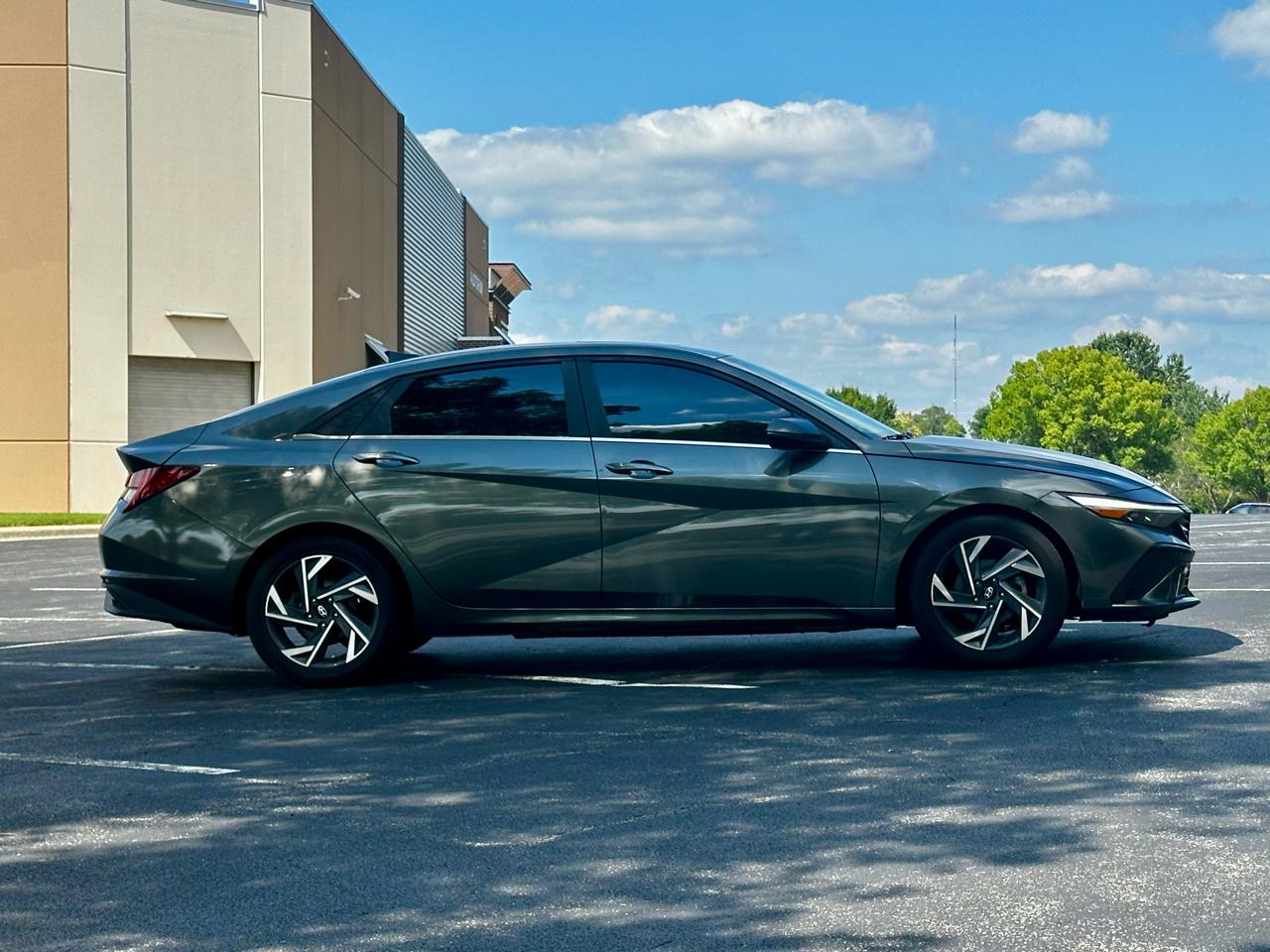 Hyundai Elantra Limited IVT 2024