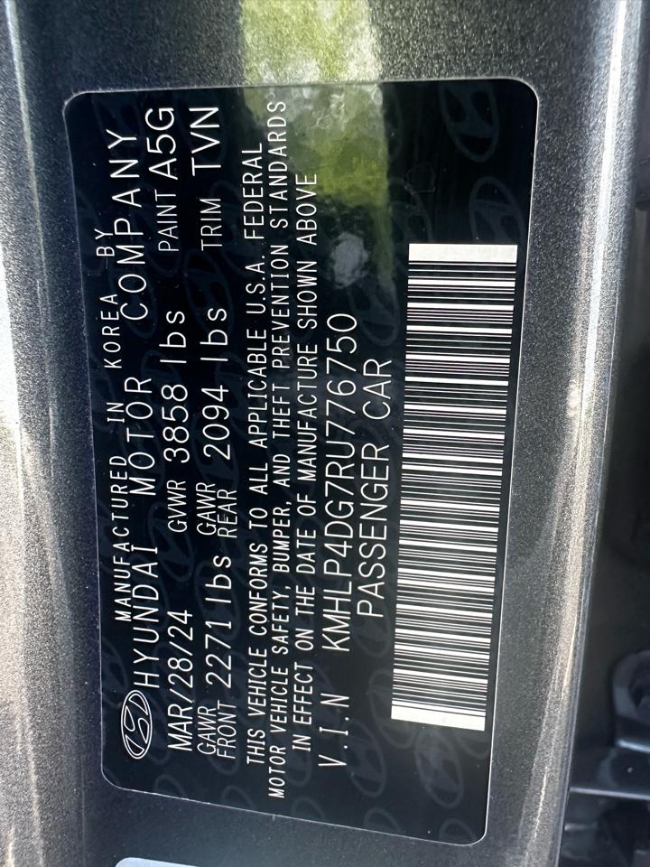 Hyundai Elantra Limited IVT 2024