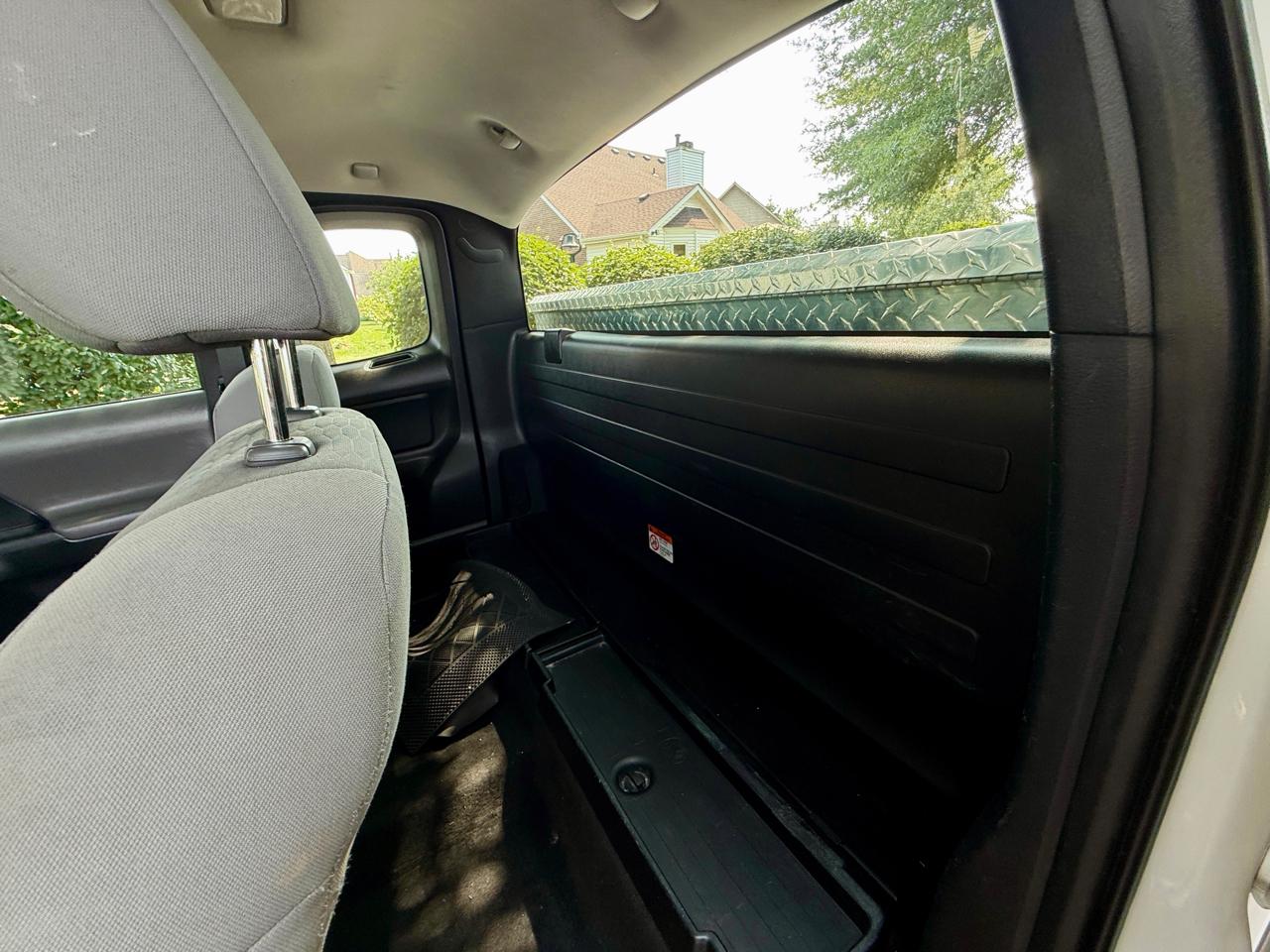 Toyota Tacoma SR5 Access Cab 6' Bed I4 4x2 AT (Natl) 2018