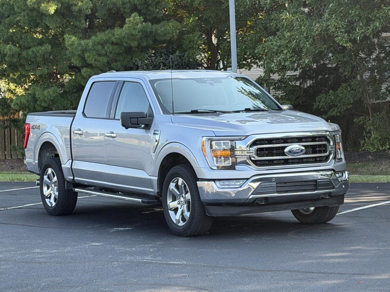 Ford F-150 4WD SuperCrew 150" XLT 2022