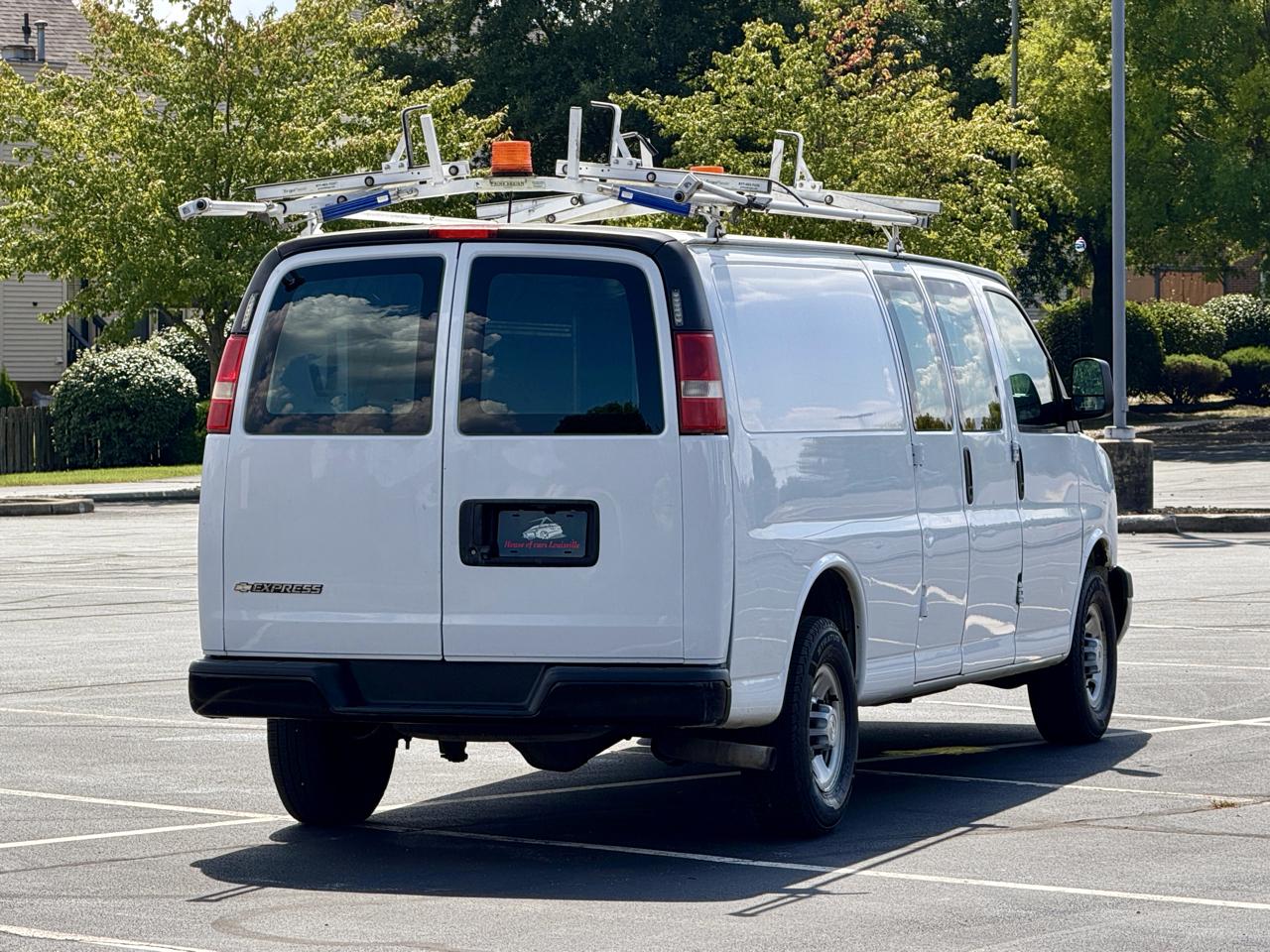 Chevrolet Express Cargo Van RWD 2500 155" 2016