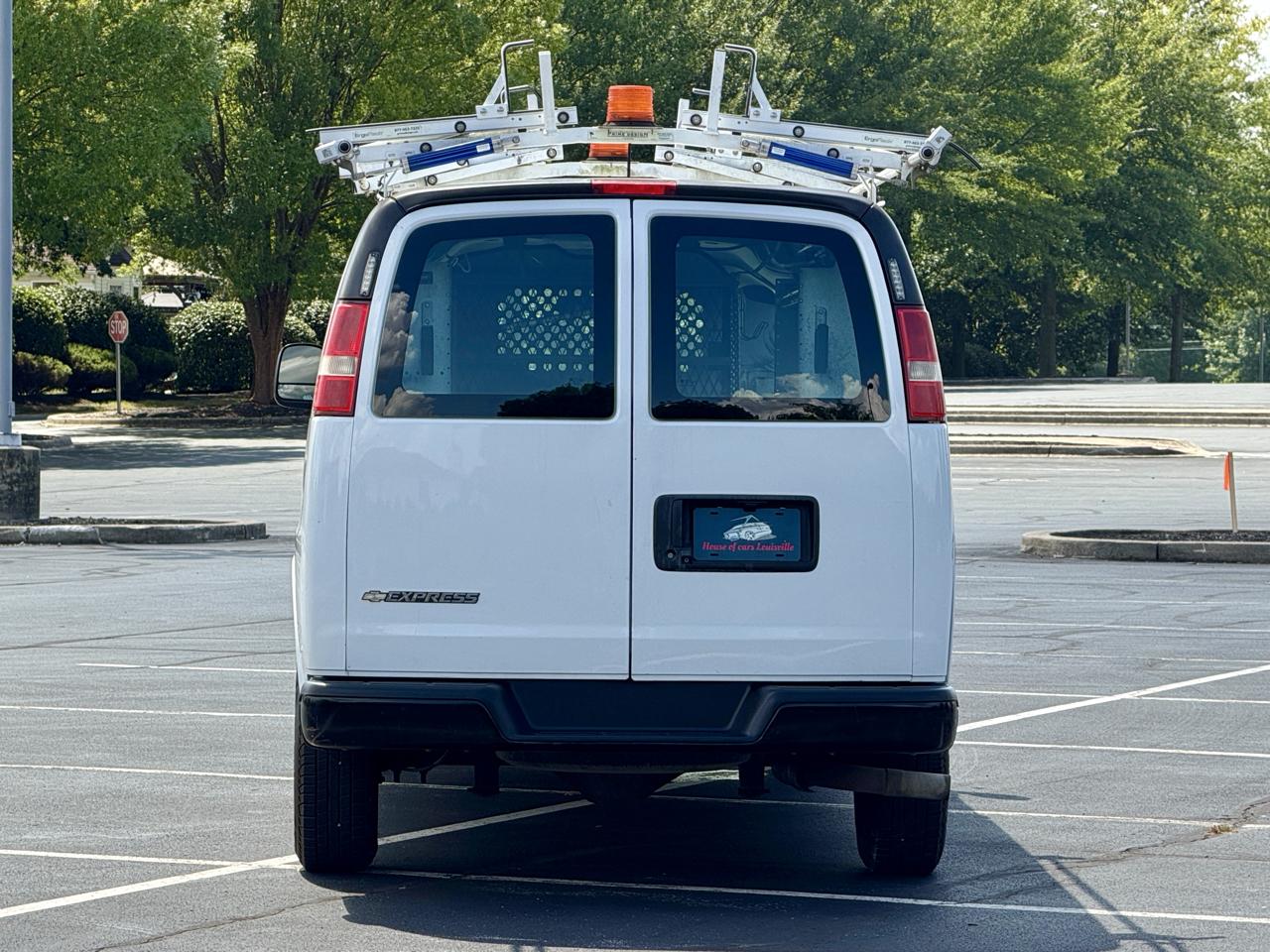 Chevrolet Express Cargo Van RWD 2500 155" 2016