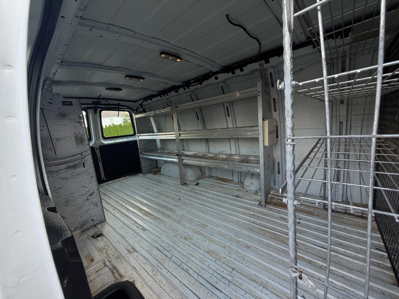 Chevrolet Express Cargo Van RWD 2500 155" 2016