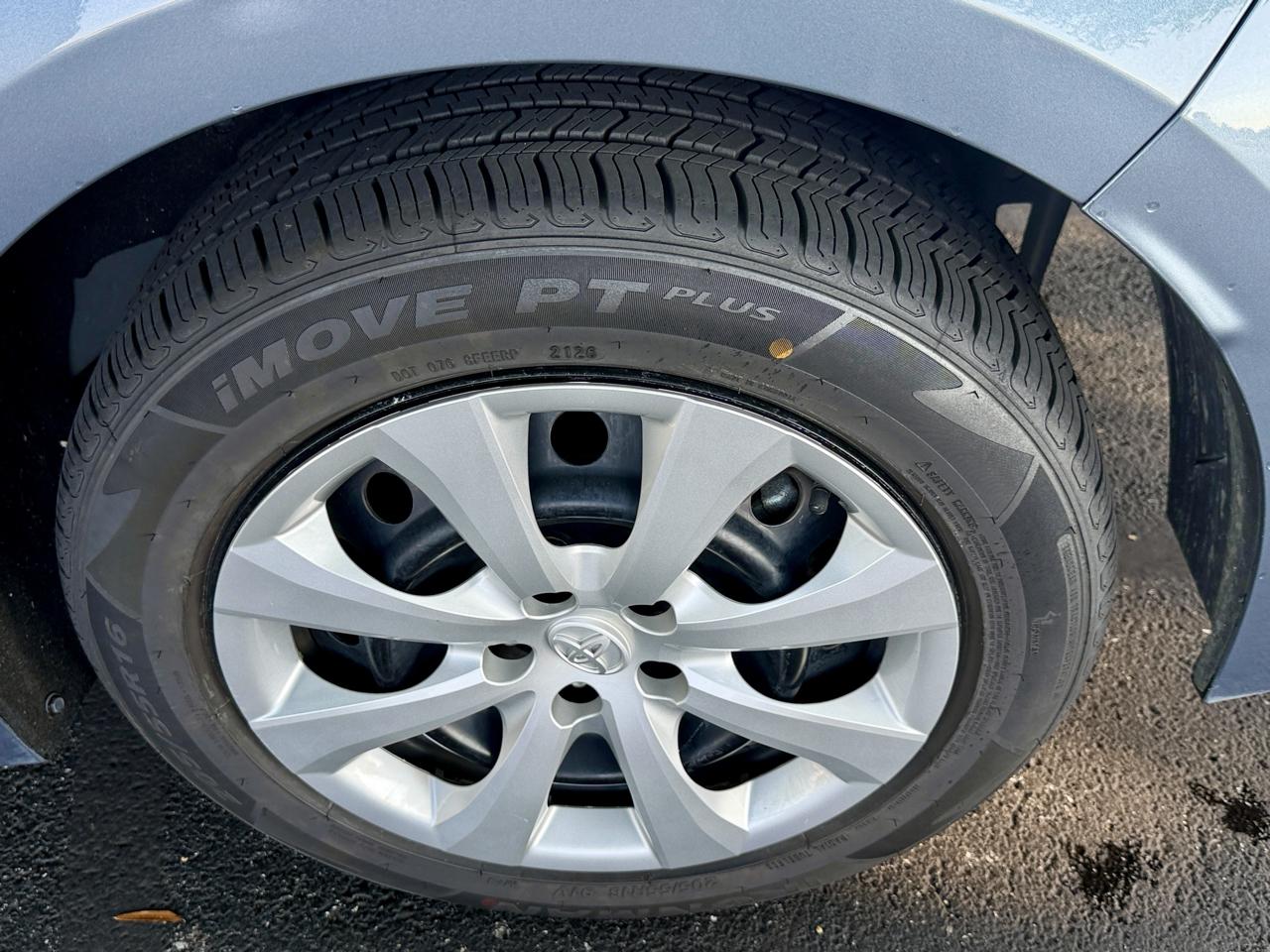 Toyota Corolla 4dr Sdn LE Auto 2024