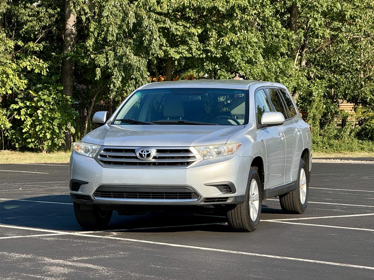 Toyota Highlander FWD 4dr I4 (Natl) 2013