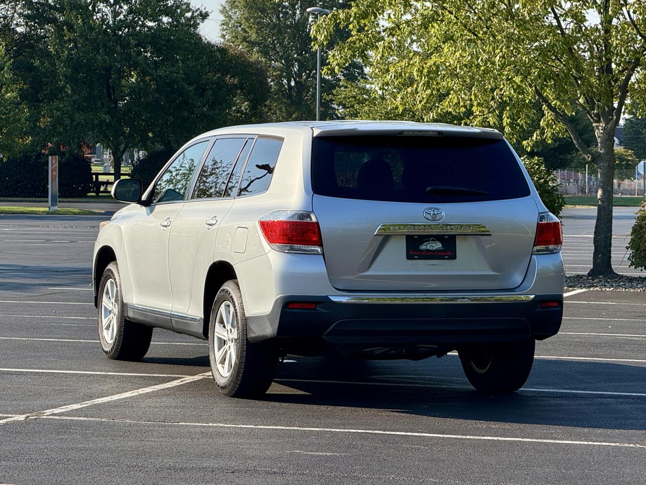 Toyota Highlander FWD 4dr I4 (Natl) 2013