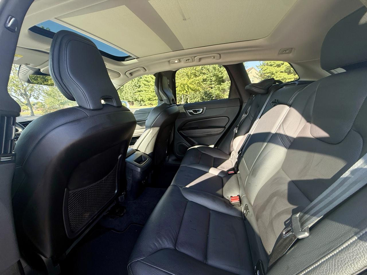 Volvo XC60 B5 AWD Plus Bright Theme 2023