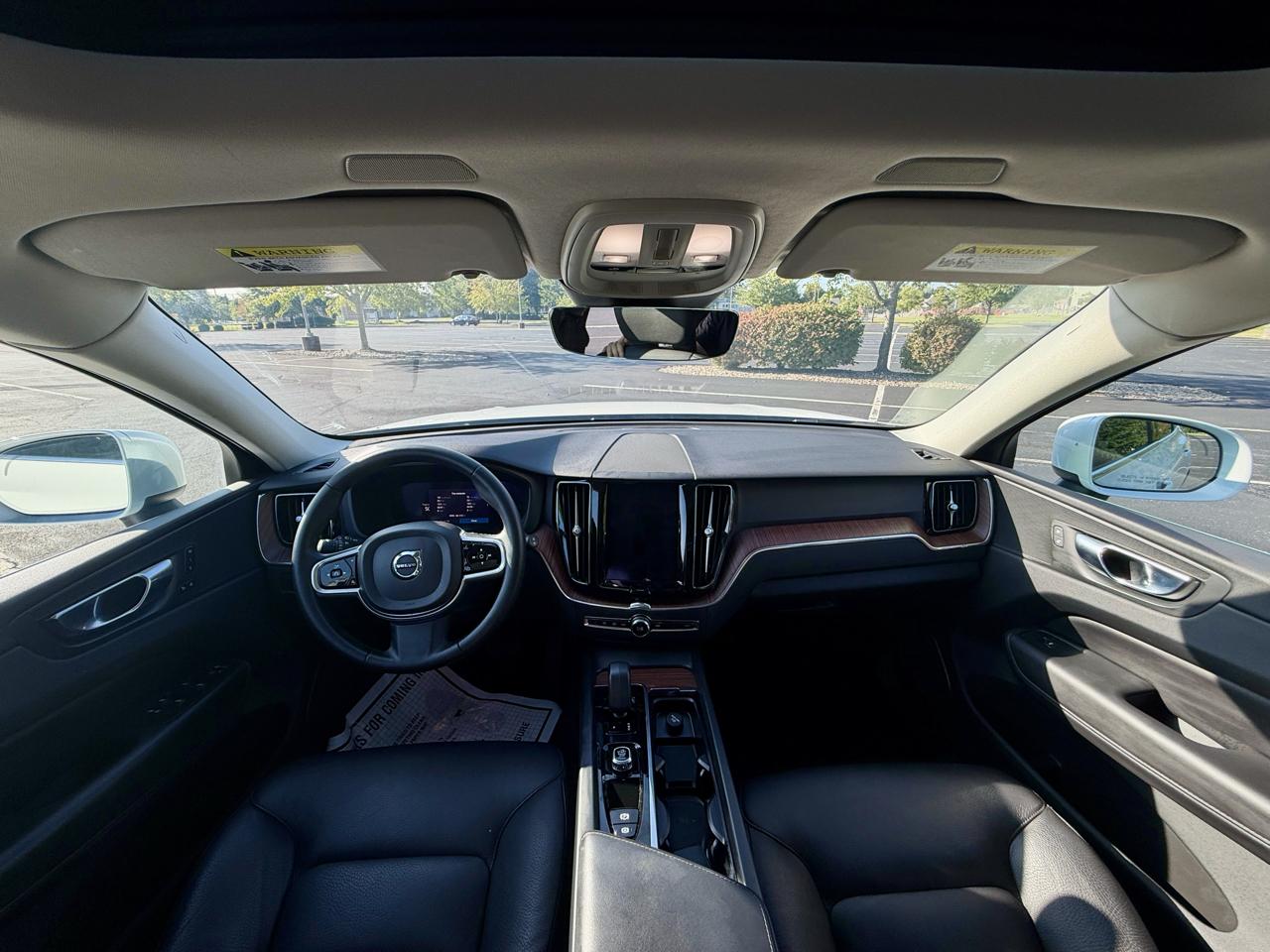 Volvo XC60 B5 AWD Plus Bright Theme 2023