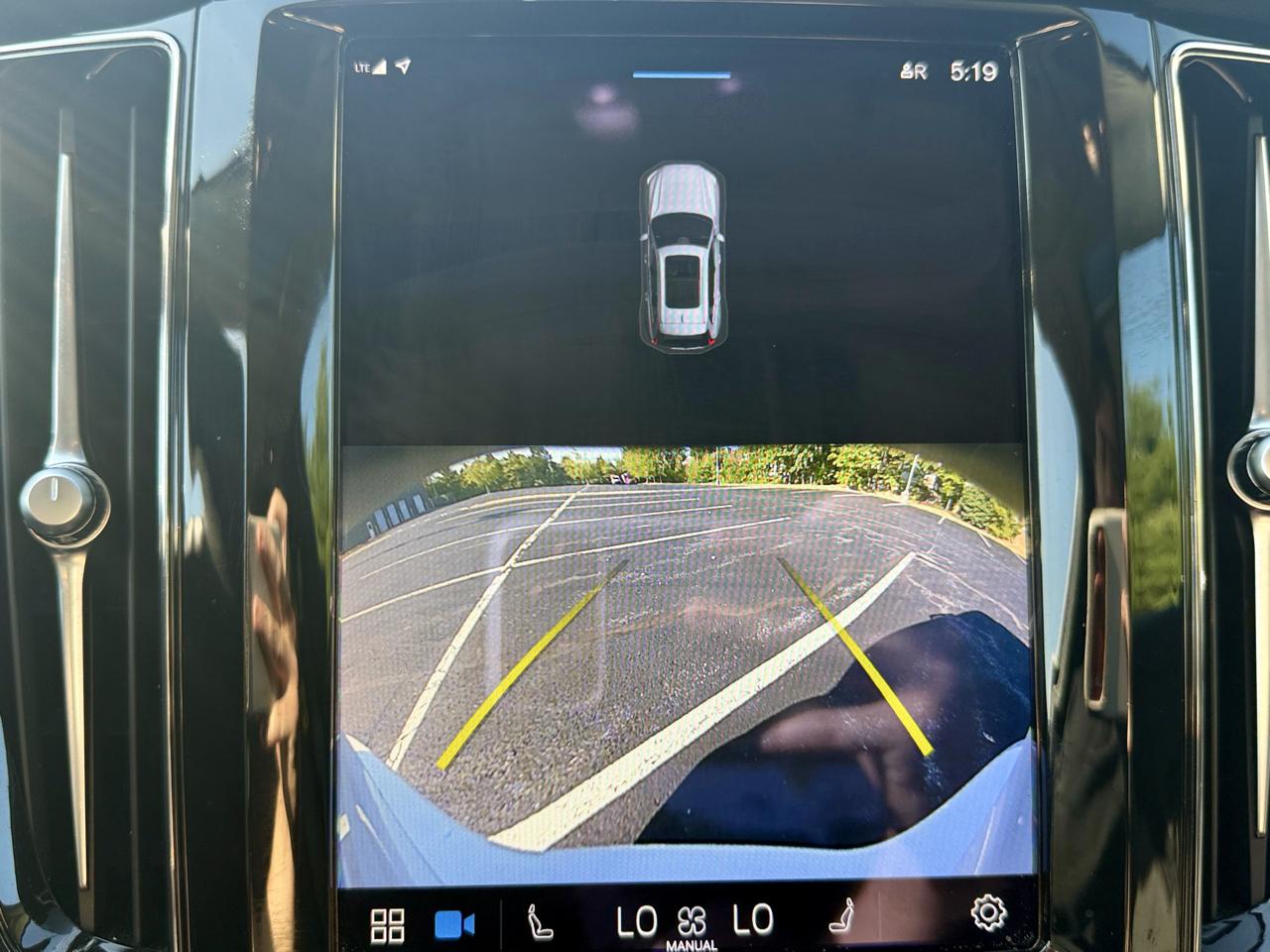 Volvo XC60 B5 AWD Plus Bright Theme 2023