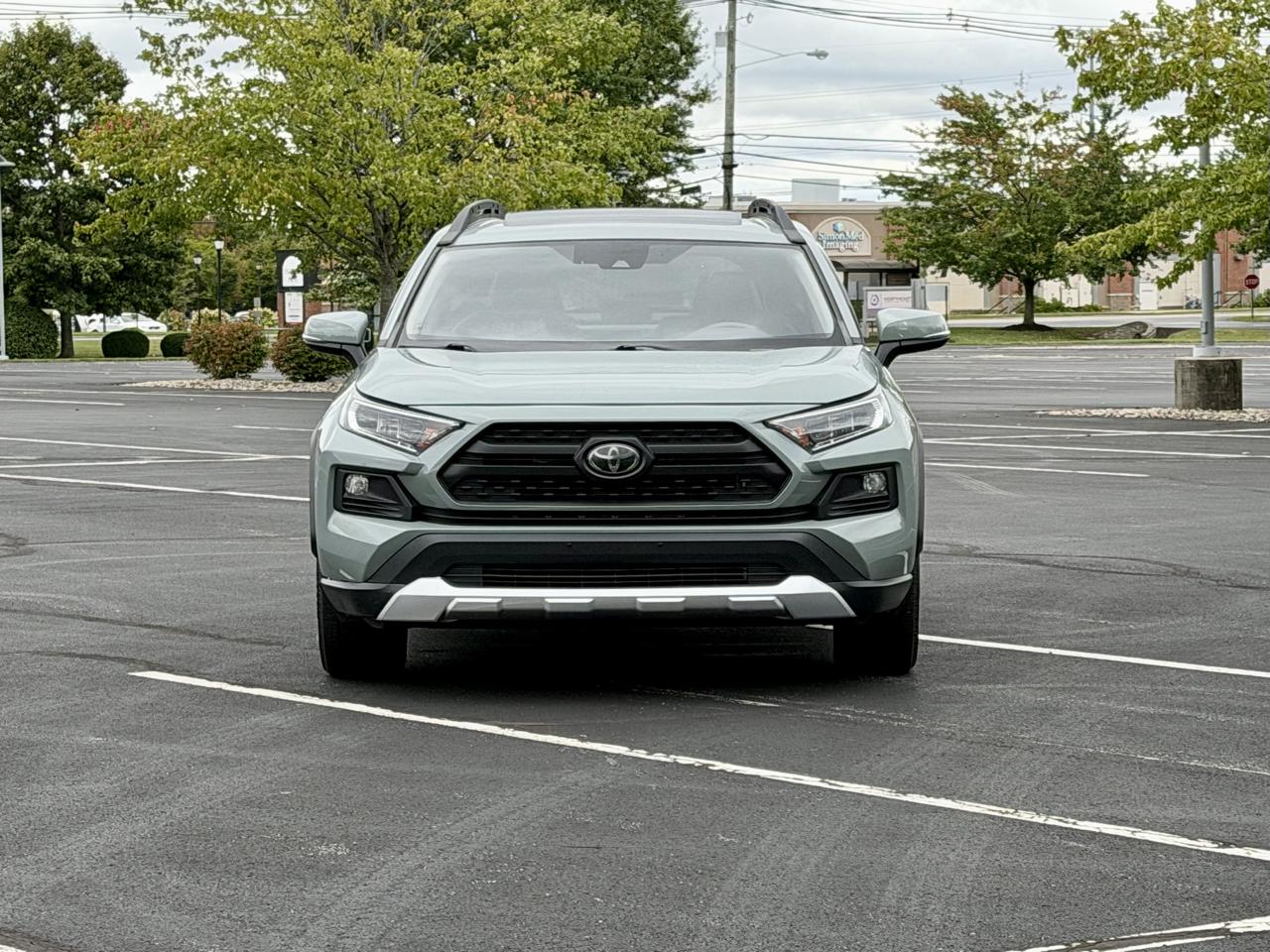 Toyota RAV4 Adventure AWD (Natl) 2019