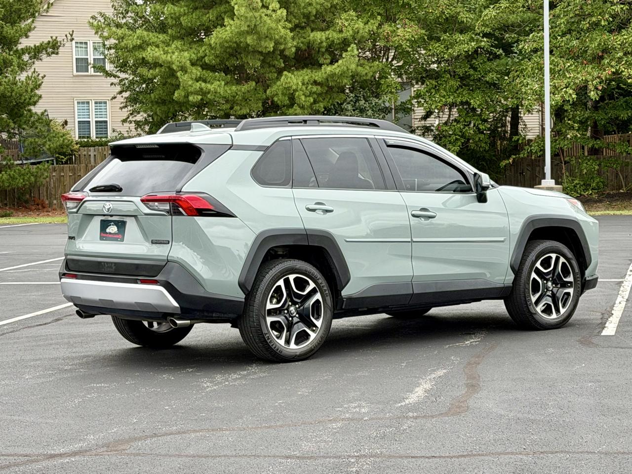 Toyota RAV4 Adventure AWD (Natl) 2019